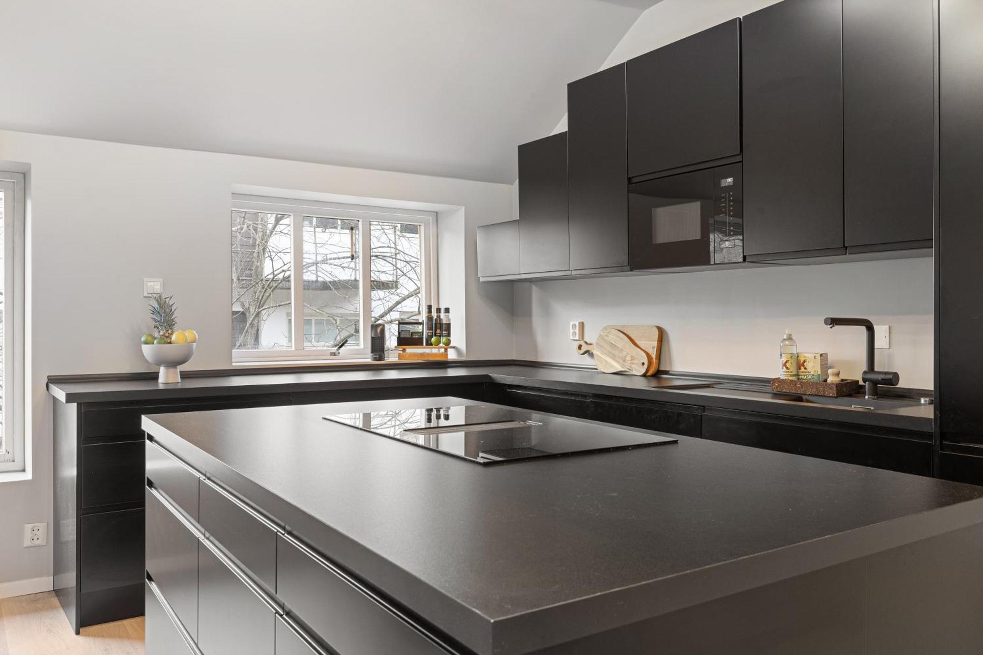 Homerentals L 120Sqm Mid-Central - King Beds - 500Mbps Wi-Fi Bergen Buitenkant foto