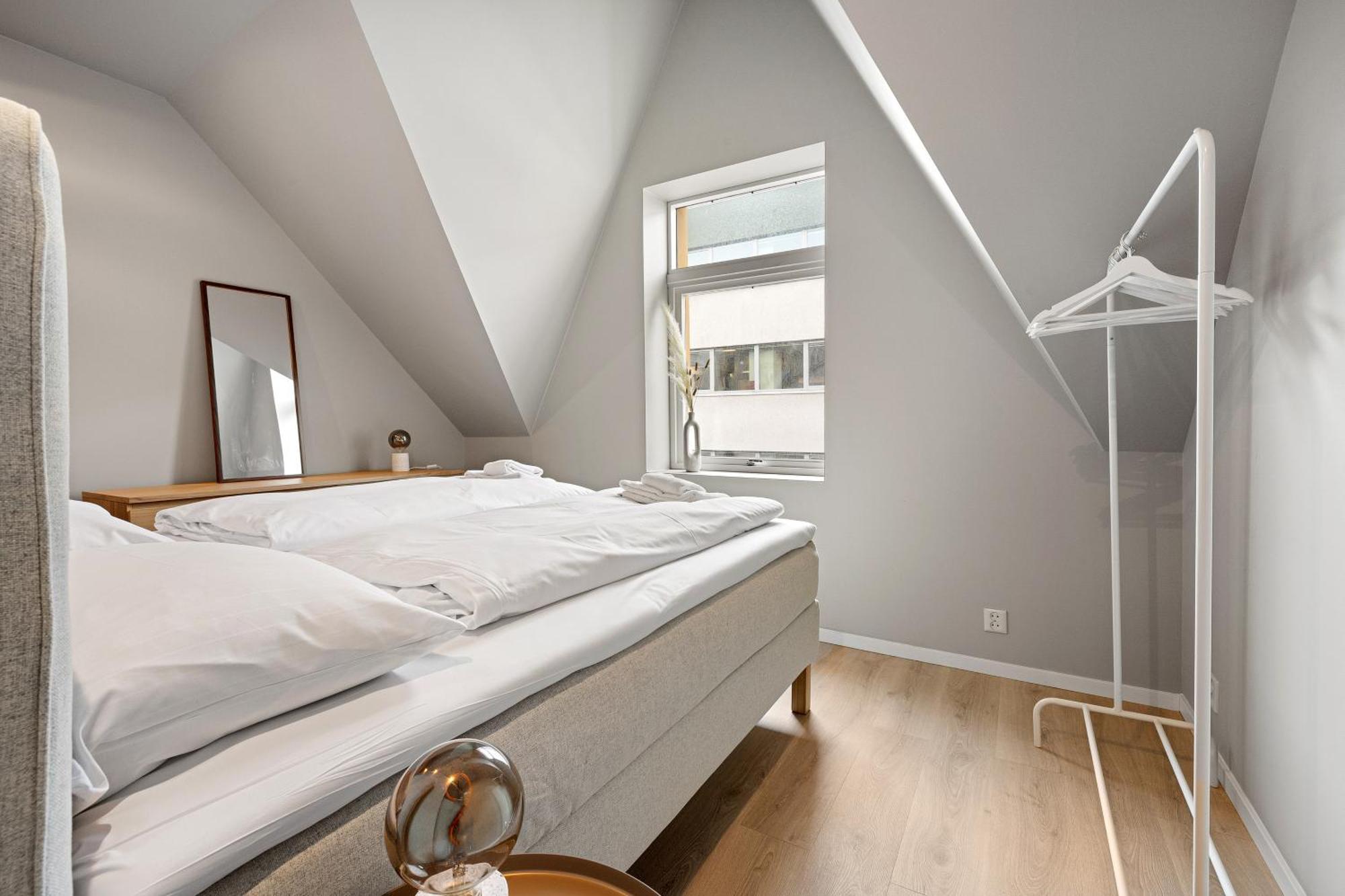 Homerentals L 120Sqm Mid-Central - King Beds - 500Mbps Wi-Fi Bergen Buitenkant foto