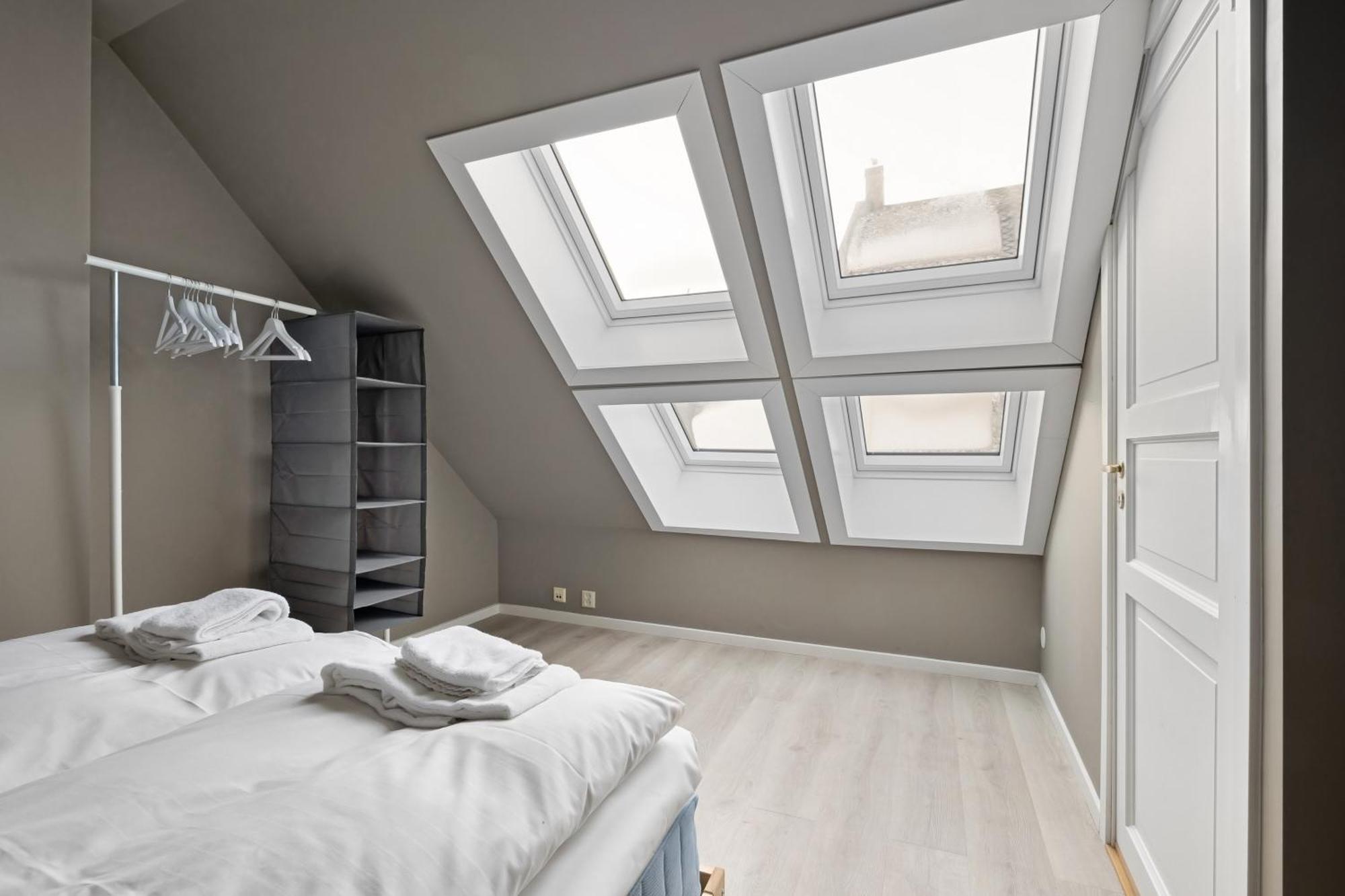 Homerentals L 120Sqm Mid-Central - King Beds - 500Mbps Wi-Fi Bergen Buitenkant foto